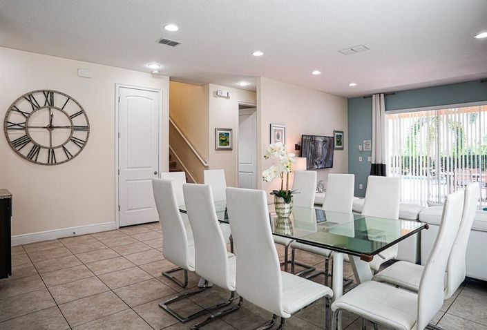 Image No.28-8 Bed Property for sale