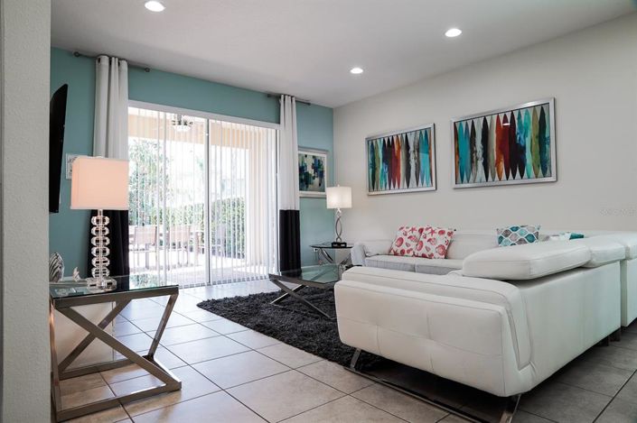 Image No.29-8 Bed Property for sale