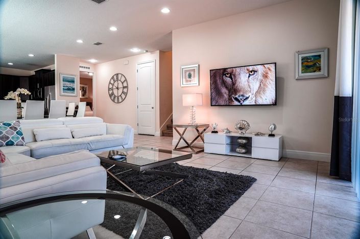 Image No.30-8 Bed Property for sale