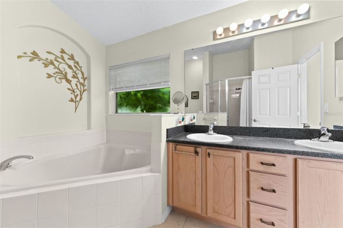 Image No.23-Propriété de 4 chambres à vendre à Clermont