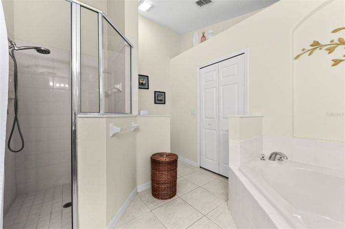 Image No.24-Propriété de 4 chambres à vendre à Clermont