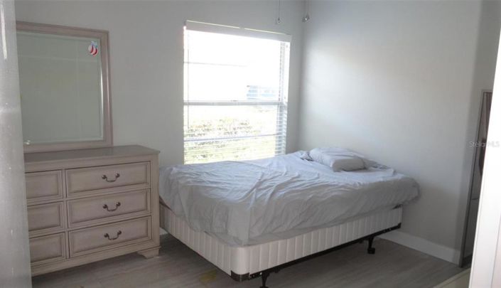 Image No.10-3 Bed Property for sale