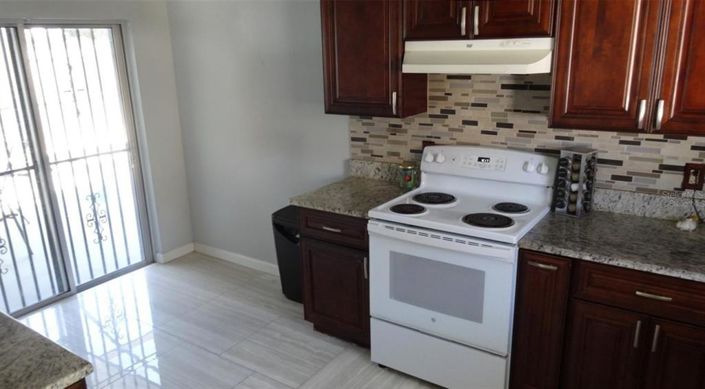 Image No.4-3 Bed Property for sale