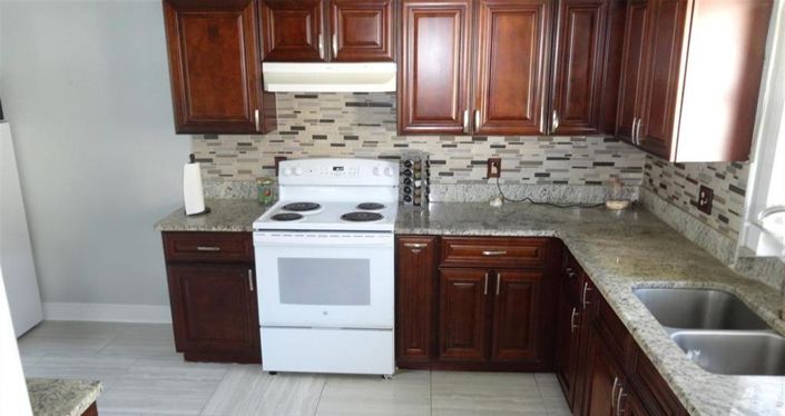 Image No.5-3 Bed Property for sale