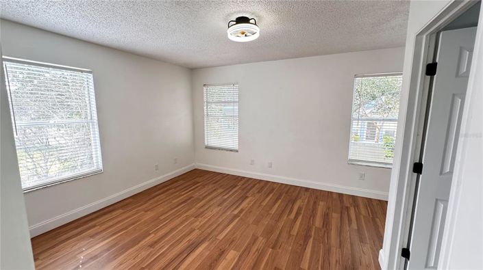 Image No.13-3 Bed Property for sale