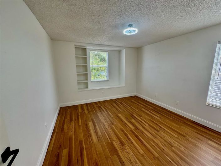 Image No.26-3 Bed Property for sale