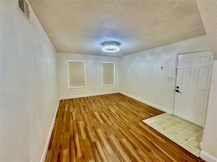 Image No.6-3 Bed Property for sale