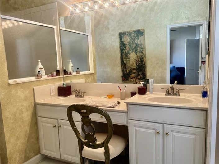 Image No.18-Propriété de 4 chambres à vendre à Orlando