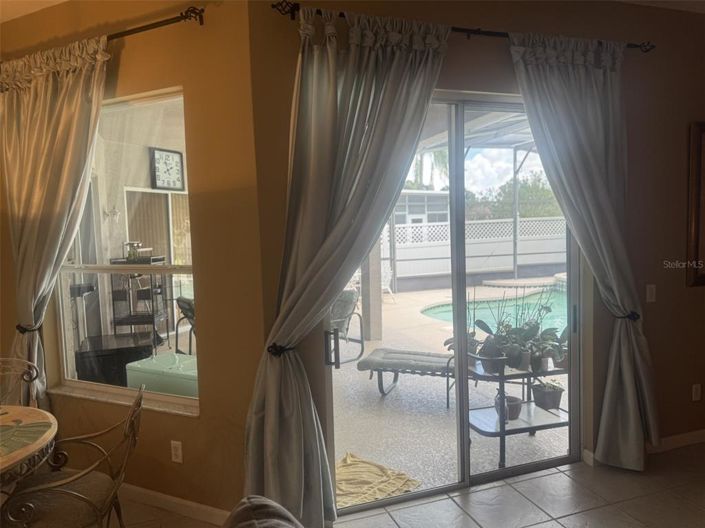 Image No.33-Propriété de 4 chambres à vendre à Orlando