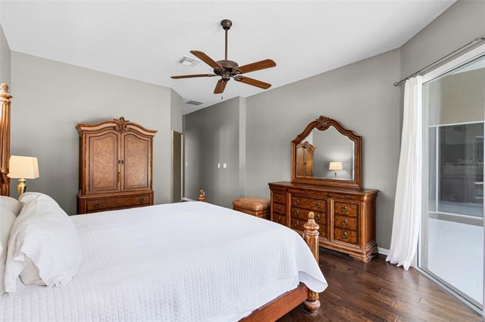 Image No.15-5 Bed Property for sale