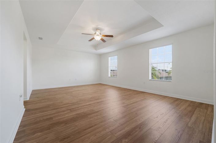 Image No.16-5 Bed Property for sale