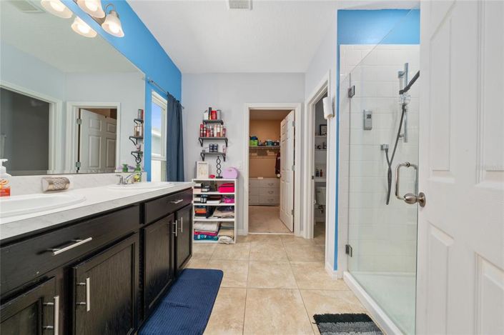 Image No.18-3 Bed Property for sale