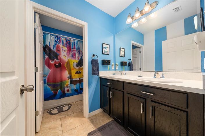 Image No.9-3 Bed Property for sale