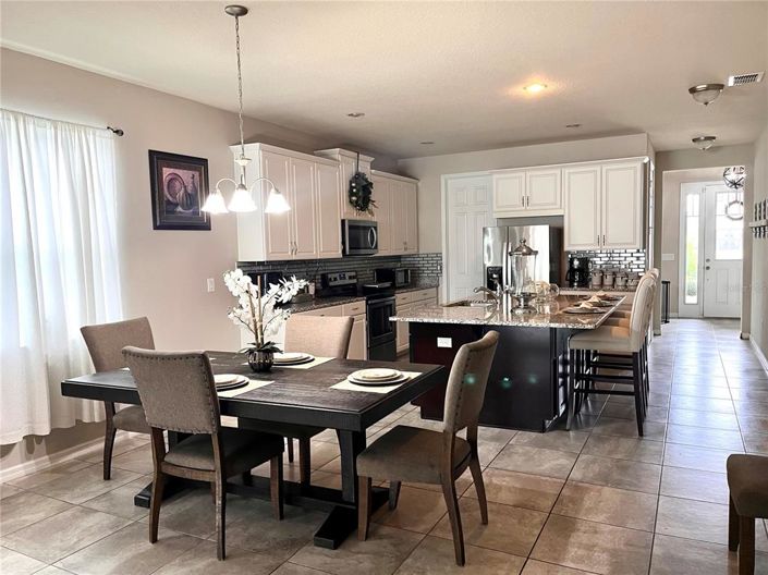 Image No.7-4 Bed Property for sale