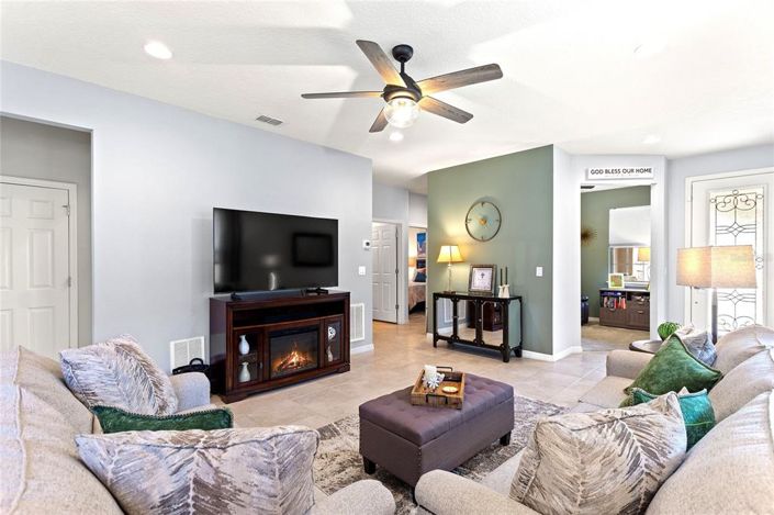 Image No.19-2 Bed Property for sale