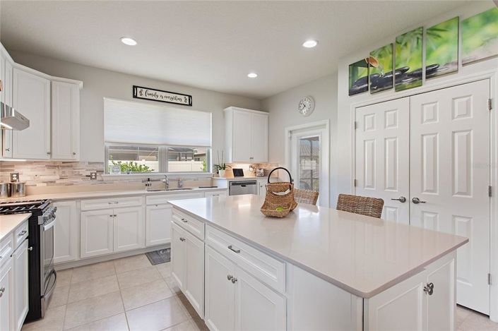 Image No.23-2 Bed Property for sale