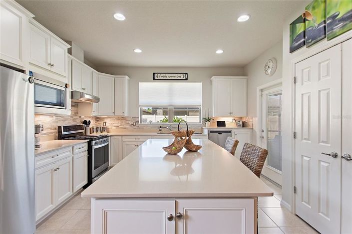 Image No.25-2 Bed Property for sale