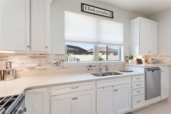 Image No.27-2 Bed Property for sale