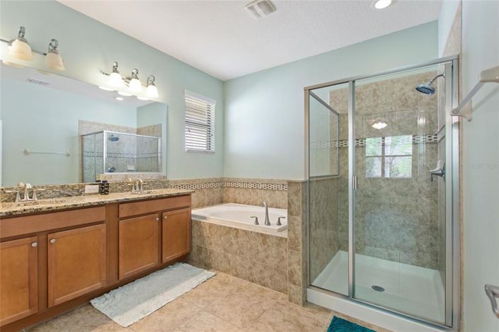 Image No.19-4 Bed Property for sale