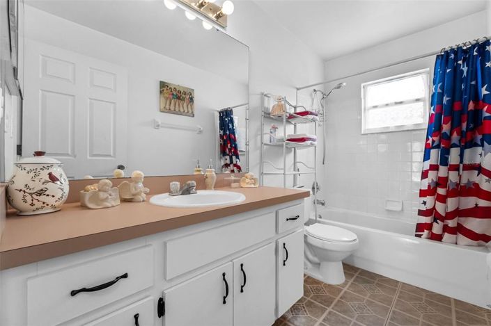 Image No.17-4 Bed Property for sale