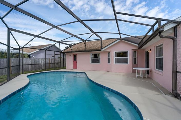 Image No.27-4 Bed Property for sale