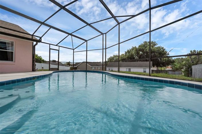 Image No.28-4 Bed Property for sale