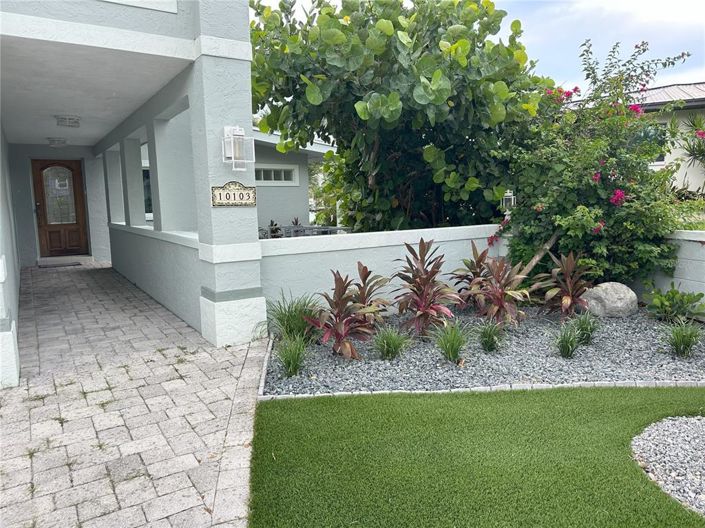 Image No.10-3 Bed Property for sale