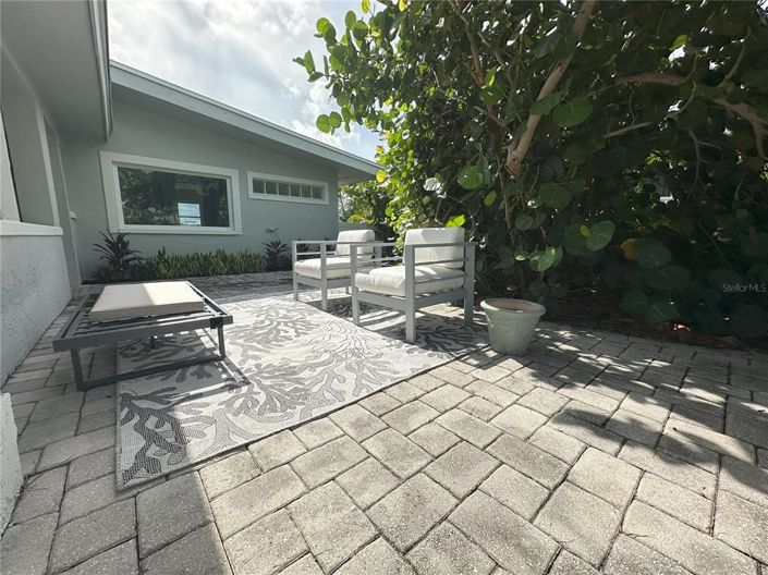 Image No.12-3 Bed Property for sale