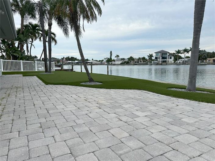 Image No.17-3 Bed Property for sale