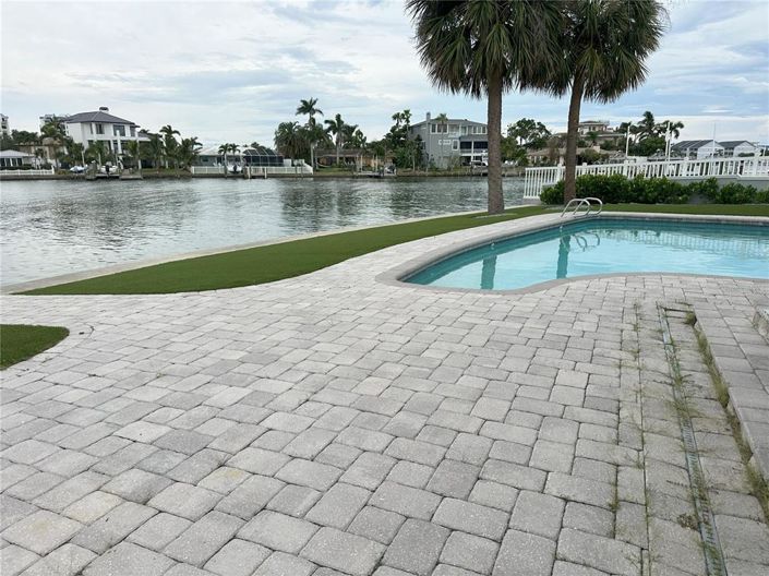 Image No.23-3 Bed Property for sale