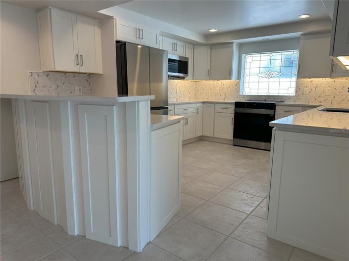 Image No.44-3 Bed Property for sale