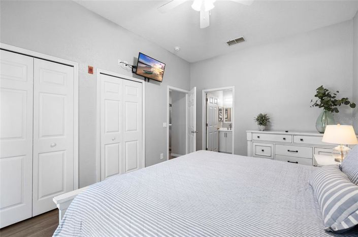 Image No.24-3 Bed Property for sale