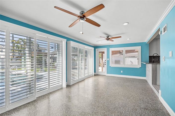 Image No.21-3 Bed Property for sale