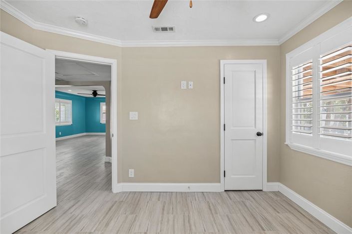 Image No.30-3 Bed Property for sale