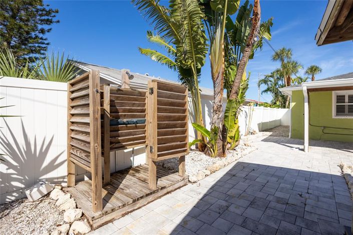 Image No.43-3 Bed Property for sale