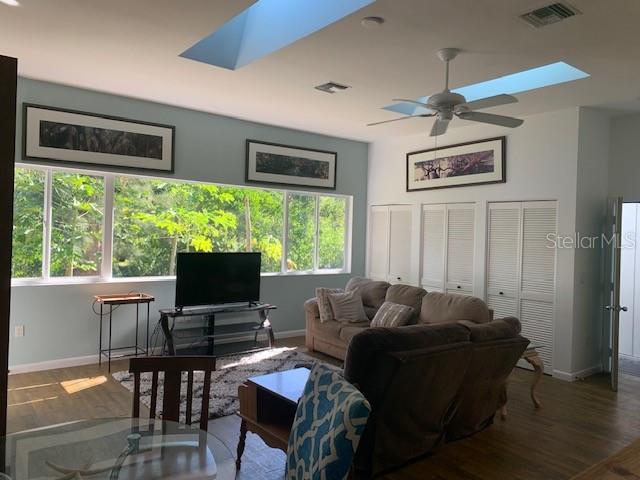 Image No.47-4 Bed Property for sale