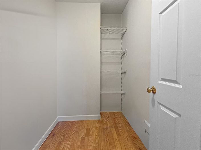 Image No.16-4 Bed Property for sale