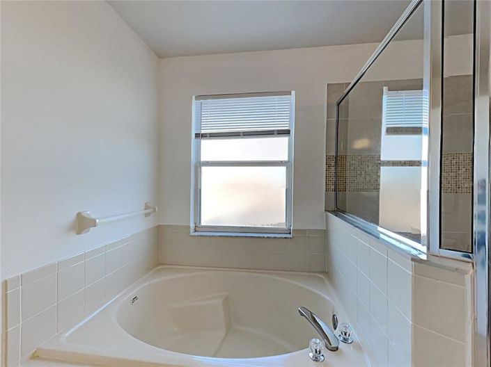 Image No.14-4 Bed Property for sale