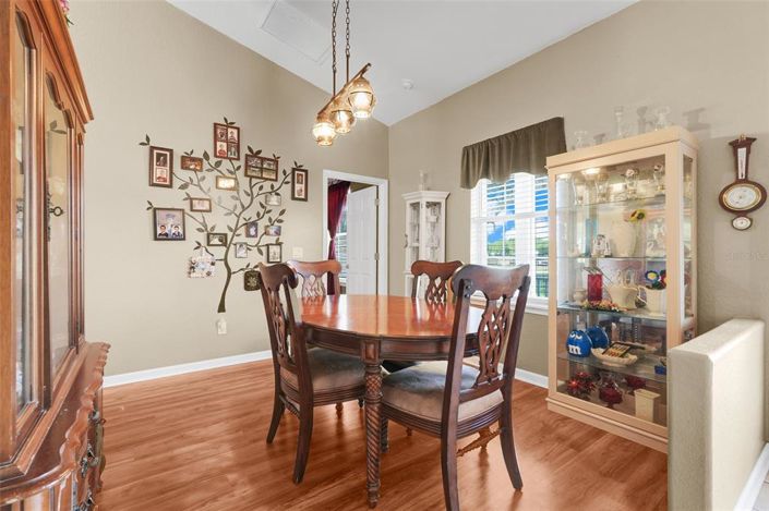 Image No.10-4 Bed Property for sale