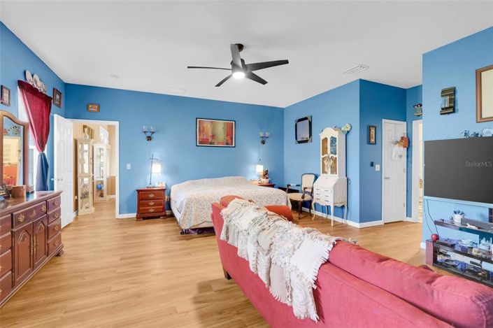 Image No.18-4 Bed Property for sale