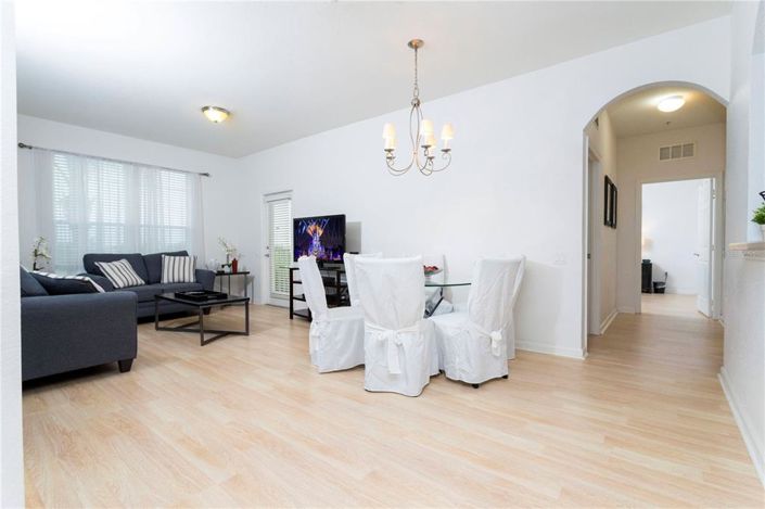 Image No.8-3 Bed Property for sale