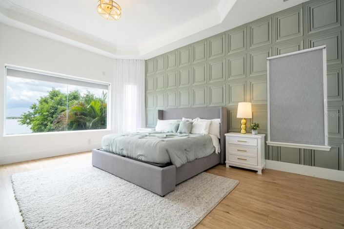 Image No.16-5 Bed Property for sale