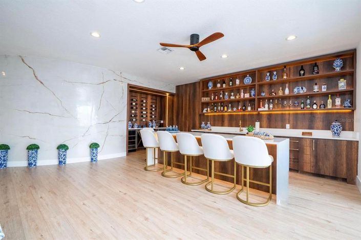 Image No.33-5 Bed Property for sale