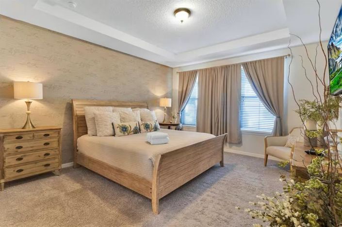 Image No.6-6 Bed Property for sale