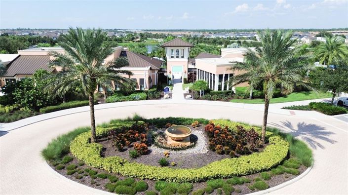 Image No.64-6 Bed Property for sale