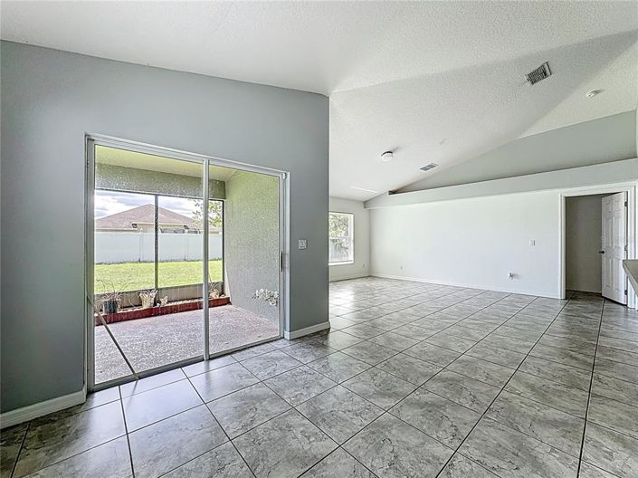 Image No.12-Propriété de 4 chambres à vendre à Kissimmee