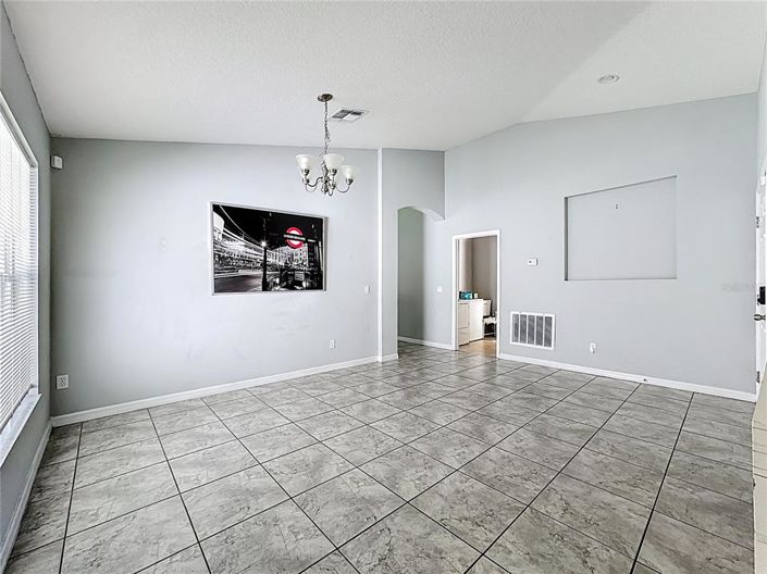 Image No.6-Propriété de 4 chambres à vendre à Kissimmee