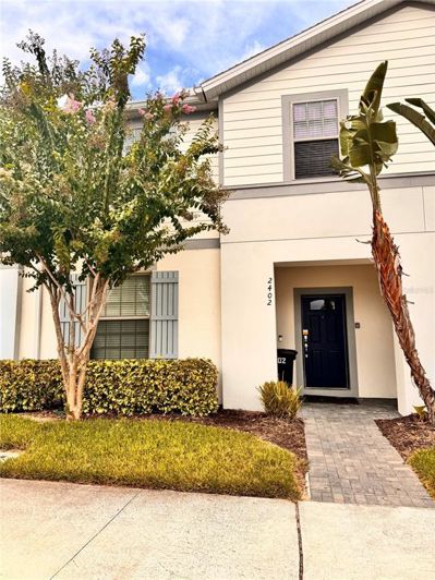 Image No.1-5 Bed Townhouse for sale