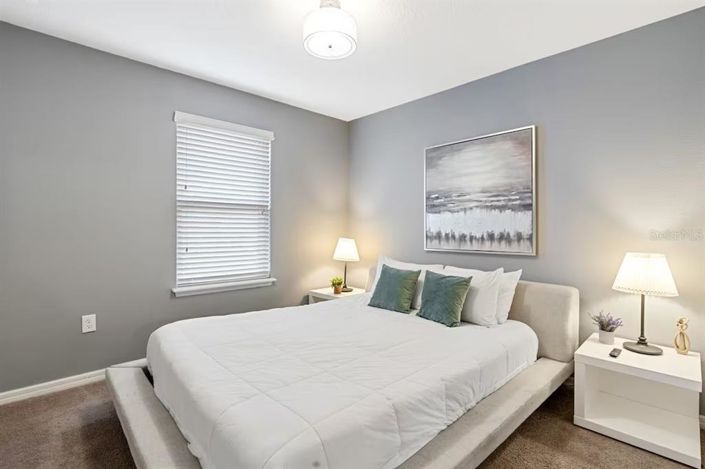 Image No.17-5 Bed Townhouse for sale