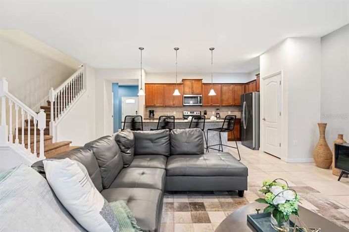 Image No.6-5 Bed Townhouse for sale